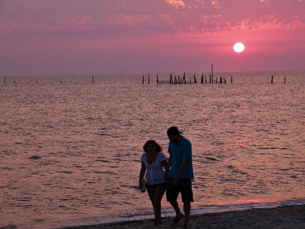 Sunset Beach Resort ケープ・チャールズ エクステリア 写真